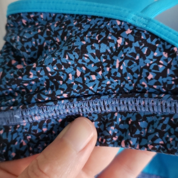 SOLD  Lululemon top with built in bra- size 6 - Picture 4 of 4